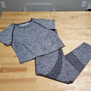 🏃🏻‍♀️ PINK Victoria’s Secret Seamless Set: Crop Top & Leggings XL